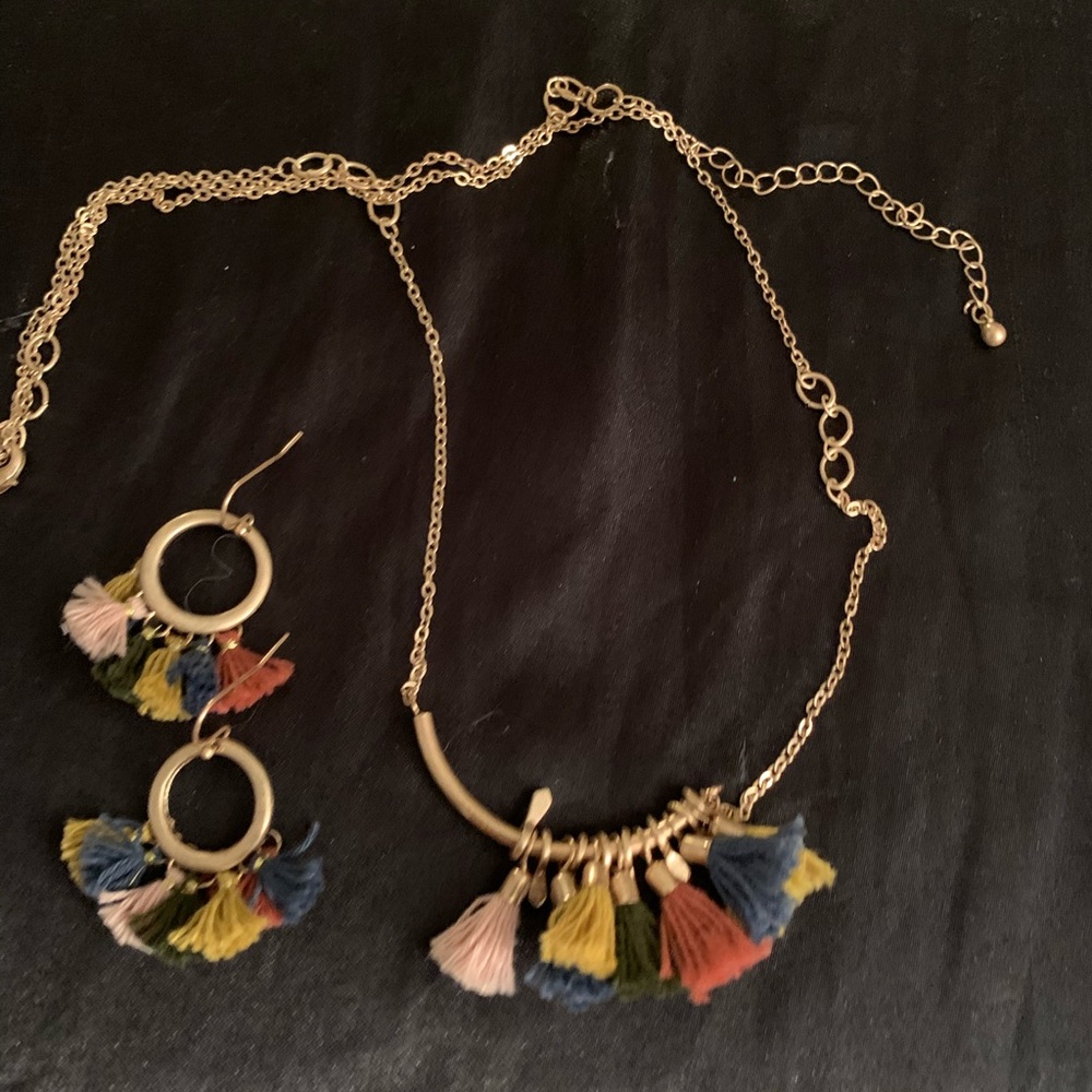 Nacklace& Earring Set